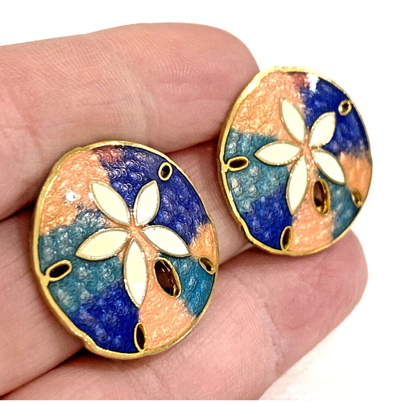 Vintage clip on earrings goldtone rounds pink & blue enamel beachy sand dollars - Picture 4 of 6